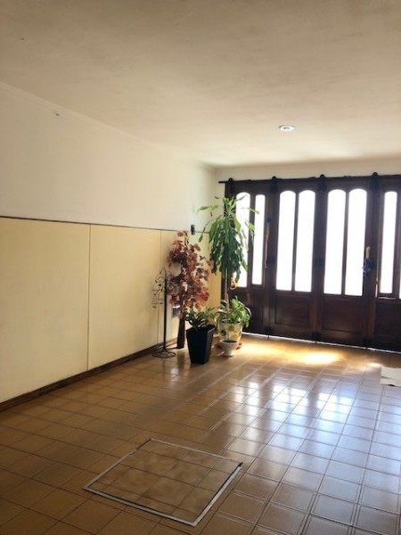 hermoso chalet en colina, amplio, impecable, consulte !!!!