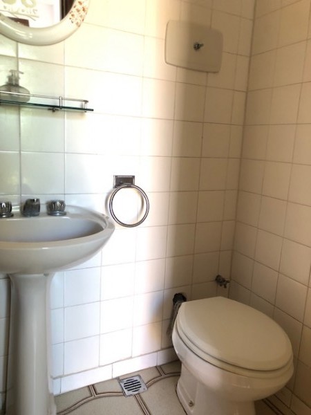 hermoso chalet en colina, amplio, impecable, consulte !!!!