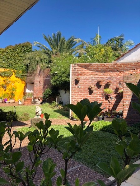 hermoso chalet en colina, amplio, impecable, consulte !!!!