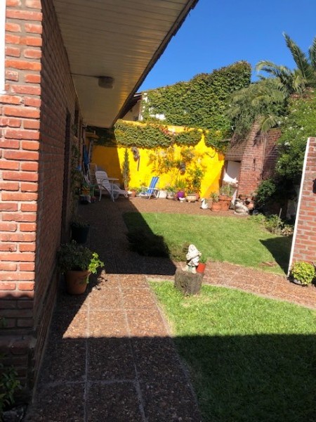 hermoso chalet en colina, amplio, impecable, consulte !!!!