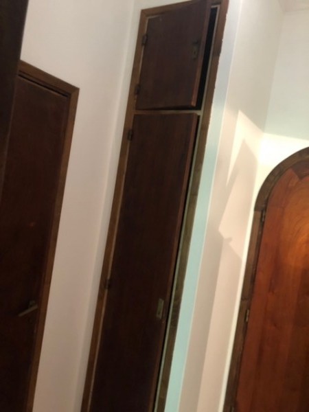 chalet playa grande, parque, garaje doble y departamento de entrada independiente.