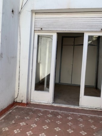 DEPARTAMENTO PISO CON PATIO, MAS BAULERA Y DOS LOCALES  