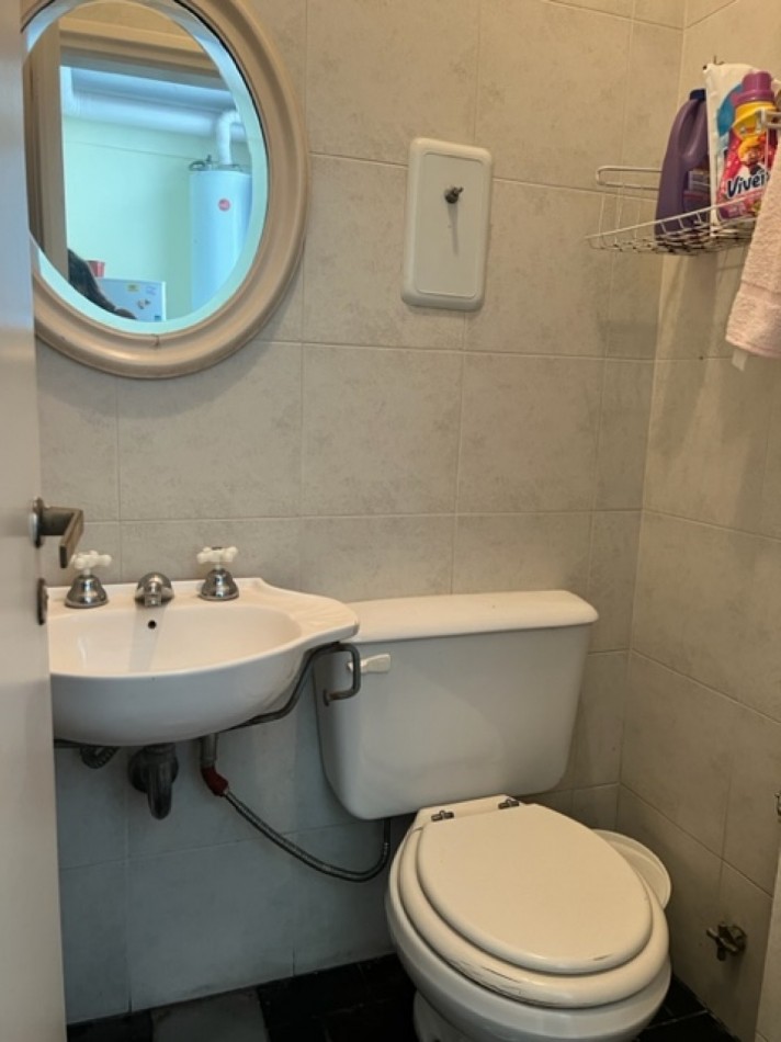 EVALUE, VEALO, BUSCA ESTILO ???  departamento AMPLISIMO,  señorial DE  3 amb con dependencia,  dormitorios al frente con balcon, microcentro, a un paso de  todo lo que necesite y del mar, EXCELENTE OPCION DE COMRPA !!!  