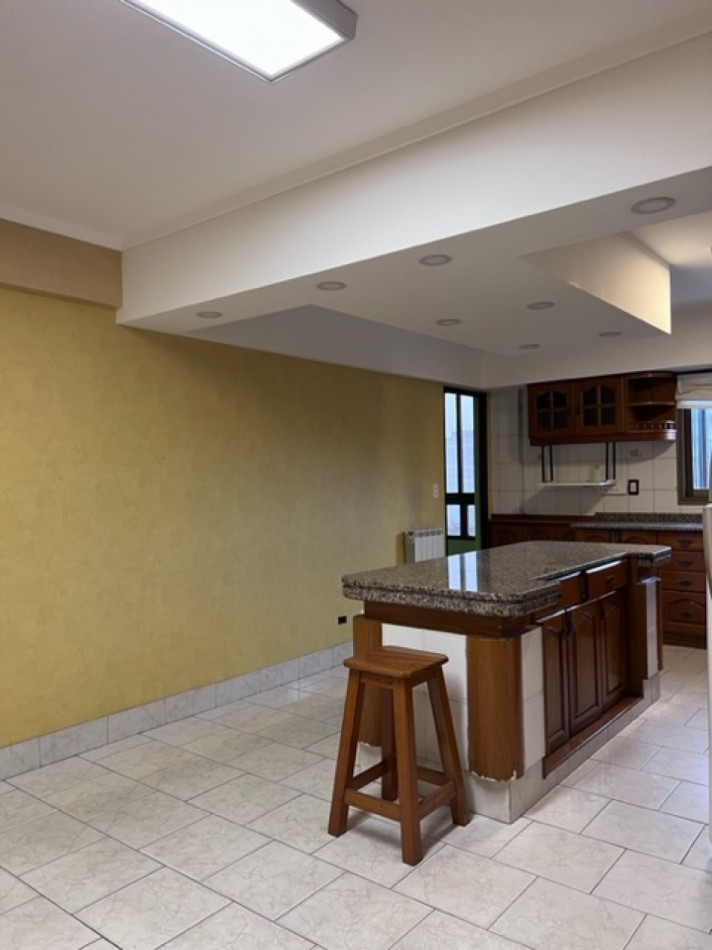 VENTA MDP,  ZONA CHAUVIN/MACROCENTRO, PISO UNICO EN SU ESTILO, CALIDAD, METRAJE, AMPLITUD DE AMBIENTES, VISTA PANORAMICA, CONSULTANOS !!!