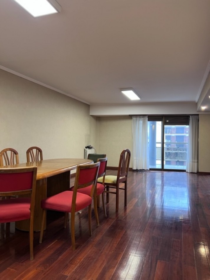 VENTA MDP,  ZONA CHAUVIN/MACROCENTRO, PISO UNICO EN SU ESTILO, CALIDAD, METRAJE, AMPLITUD DE AMBIENTES, VISTA PANORAMICA, CONSULTANOS !!!