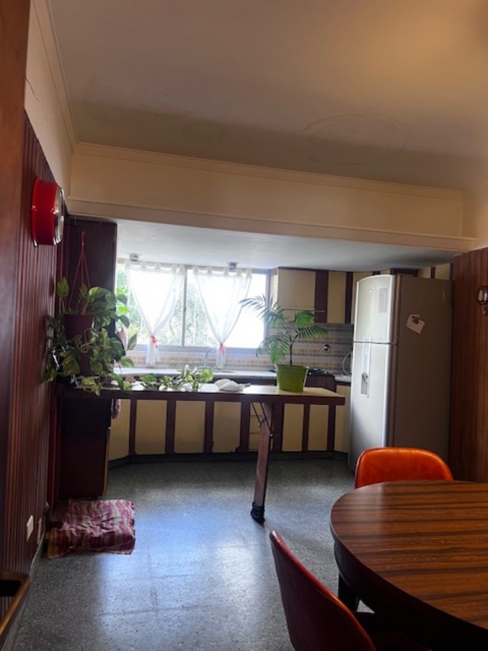 Venta chalet Mar del Plata amplio chalet uso familiar y o comercil  6  ambientes zona San Jose 