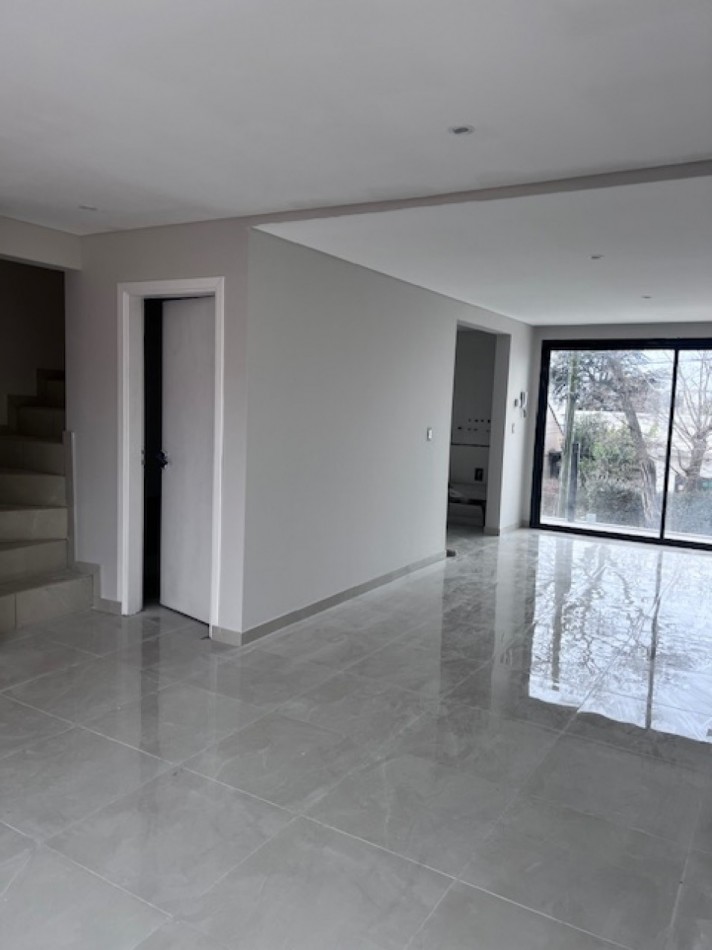 VENTA DEPARAMMENTO/PH  EN P.A, 3 MB. EN DUPLEX CON PAQUE VILLA PRIMERA