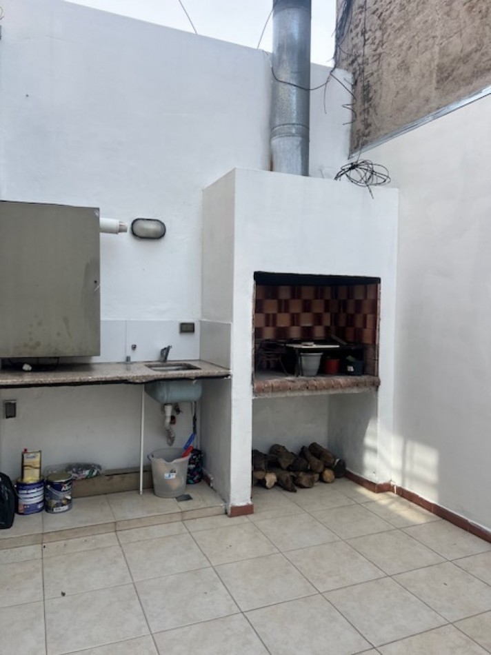 HERMOSO DUPLEX EN ALQUILER POR 24 MESES EN MAR DEL PLATA. 3 AMB. ENTRADA DE AUTO , PATIO Y BALCON 