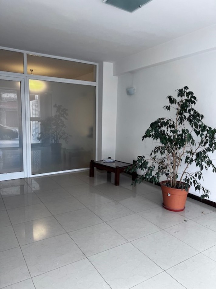 ALQUILER 24 MESES, MAR DEL PLATA,  ZONA CHAUVIN, 3 AMB. AL  FRENTE CON BALCON Y COCHERA