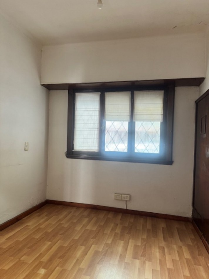 NUEVO VALOR !!! VENTA CHALET ESTILO MDP. ZONA PLAZA MITRE, IDEAL INVERSION O PROFESIONAL Y COMERCIAL