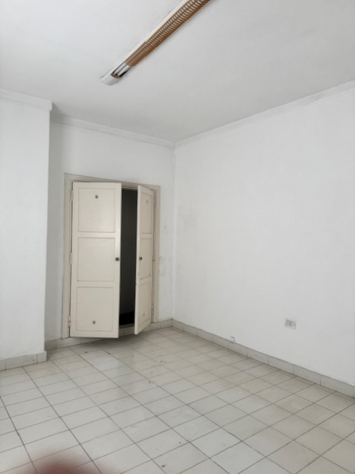 NUEVO VALOR !!! VENTA CHALET ESTILO MDP. ZONA PLAZA MITRE, IDEAL INVERSION O PROFESIONAL Y COMERCIAL