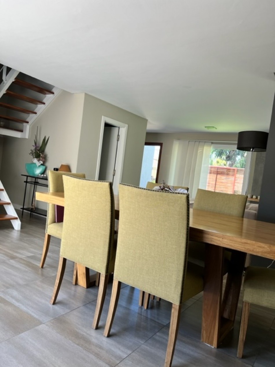 VENTA MAR DEL PLATA, PARQUE LURO !!!!! CASA CORTE MODERNO, MINIMALISTA, 4 AMB. GARAGE PARA 2 AUTOS , PARRILLA Y JARDIN