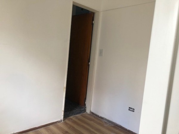 VENTA DPTO. CON RENTA !!!,  DPTO. 2 AMB. CON DEPENDENCIAS !!!!! AL FRENTE,  IMPEC. PZA. COLON. CON RENTA!