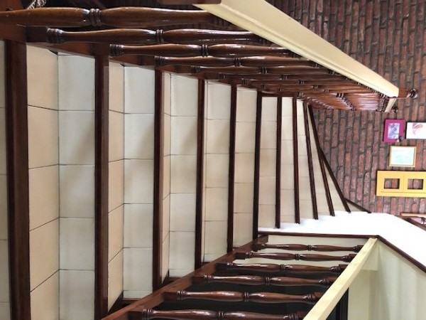 hermoso chalet en colina, amplio, impecable, consulte !!!!