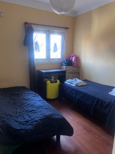 VENTA CHALET  ZONA GUEMES, A METROS DEL SHOPPING, CHALET TIPICO MDP, 3 amb. mas dependencias dobles con baño, garaje y patio 