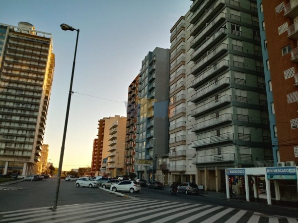 CON RENTA !!! DEPARTAMENTO EN VENTA MIRAMAR !!! FRENTE AL MAR !!! MPECABLE  DPTO DE 3 AMB. CON DEPENDENCIAS COMPLETAS, BALCON CON VISTA PLENA AL MAR 