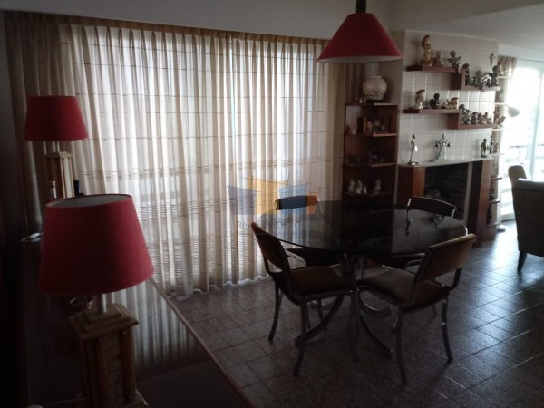 CON RENTA !!! DEPARTAMENTO EN VENTA MIRAMAR !!! FRENTE AL MAR !!! MPECABLE  DPTO DE 3 AMB. CON DEPENDENCIAS COMPLETAS, BALCON CON VISTA PLENA AL MAR 