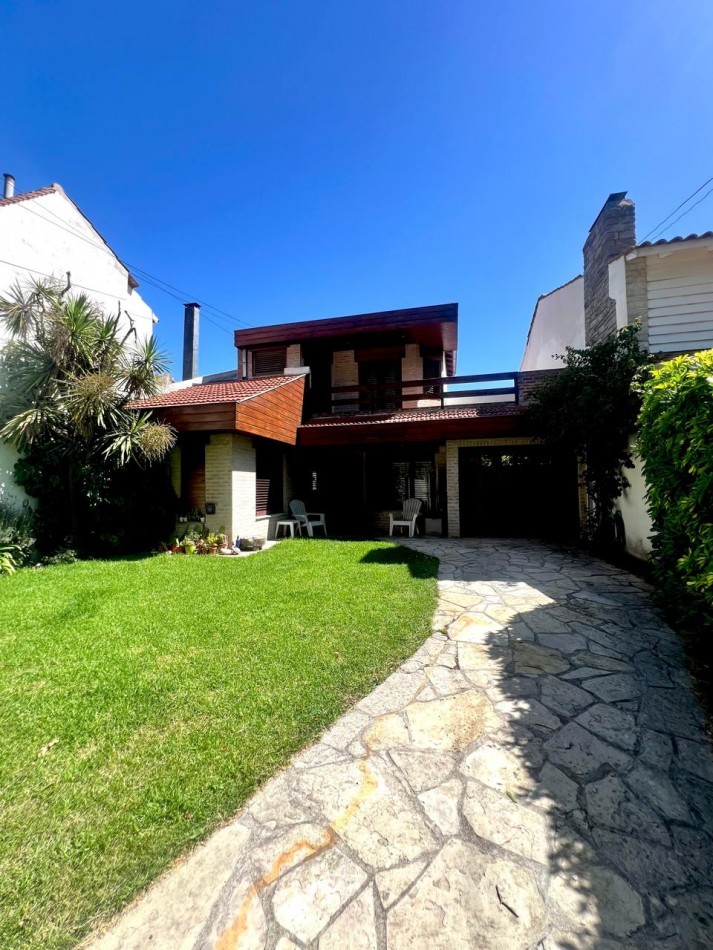 CHALET EN VENTA| 4 AMBIENTES | PLAYA GRANDE