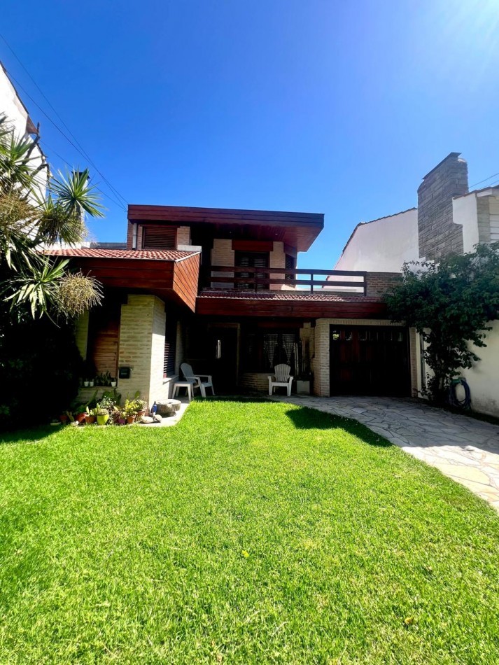 CHALET EN VENTA| 4 AMBIENTES | PLAYA GRANDE