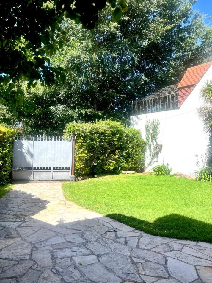CHALET EN VENTA| 4 AMBIENTES | PLAYA GRANDE