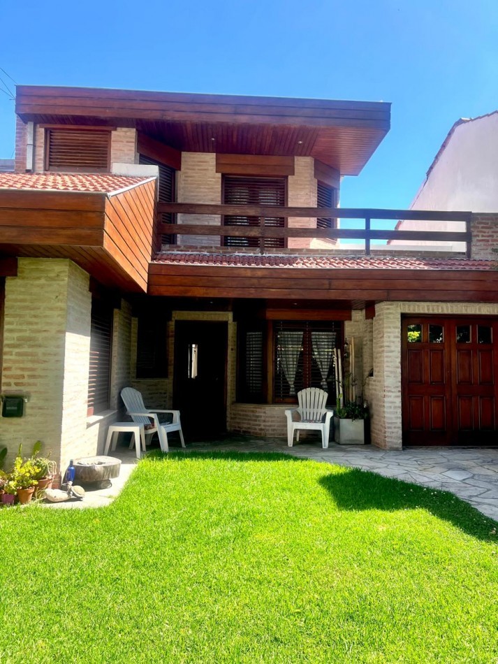 CHALET EN VENTA| 4 AMBIENTES | PLAYA GRANDE
