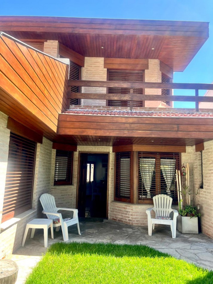 CHALET EN VENTA| 4 AMBIENTES | PLAYA GRANDE