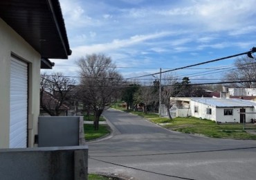 MAR DEL PLATA,  VENTA DUPLEX de 4  amb. CON PATIO, ENTRADA DE AUTO Y UN DORM. EN P.B. ,  ideal !!!