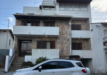 VENTA 2 Amb con cochera, en venta, zona PUNTA MOGOTES 